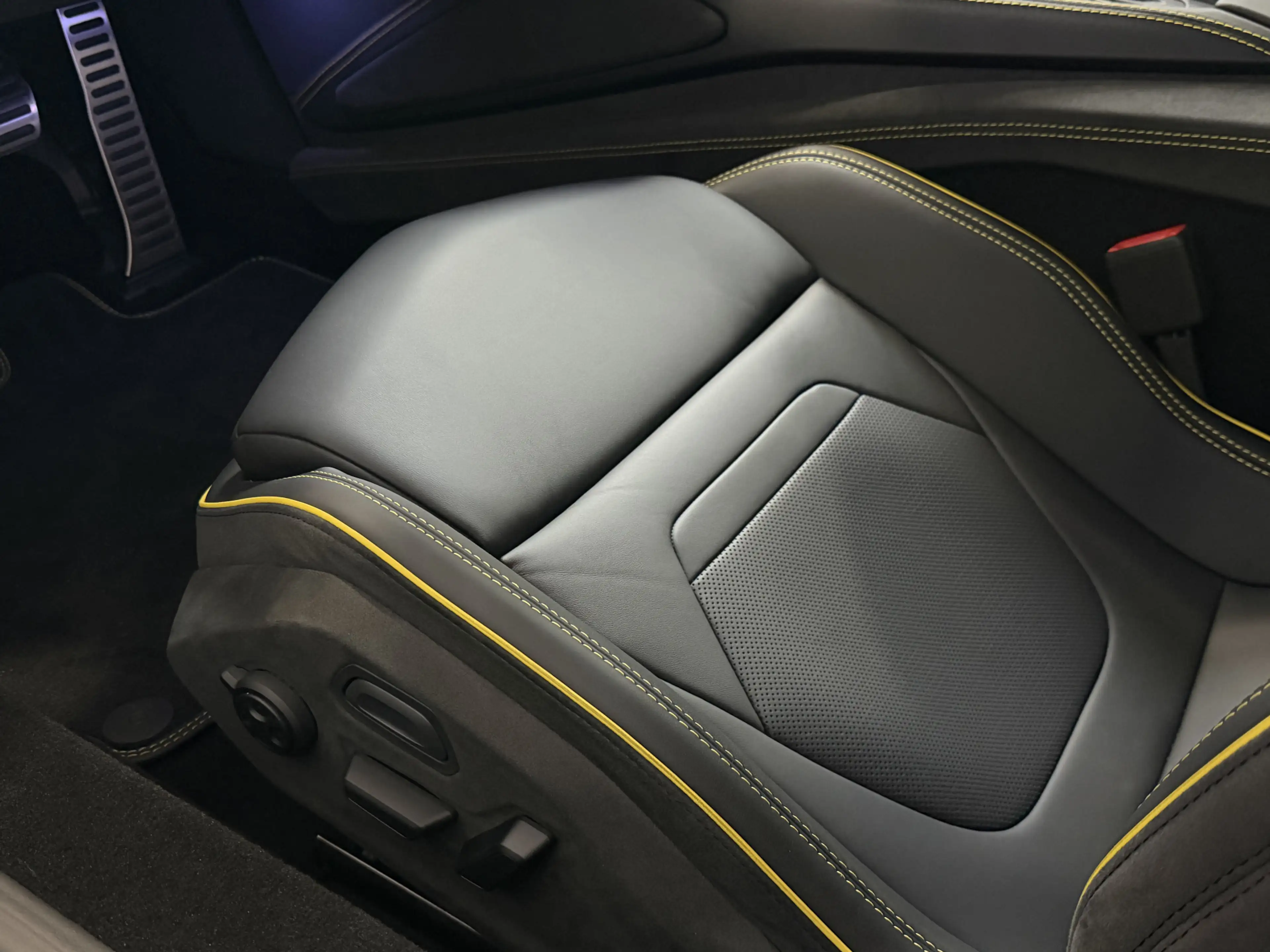 Lamborghini Temerario 4.0 V8 Giallo Auge - Lift - Sonus Faber - 5 Year W — photo 20