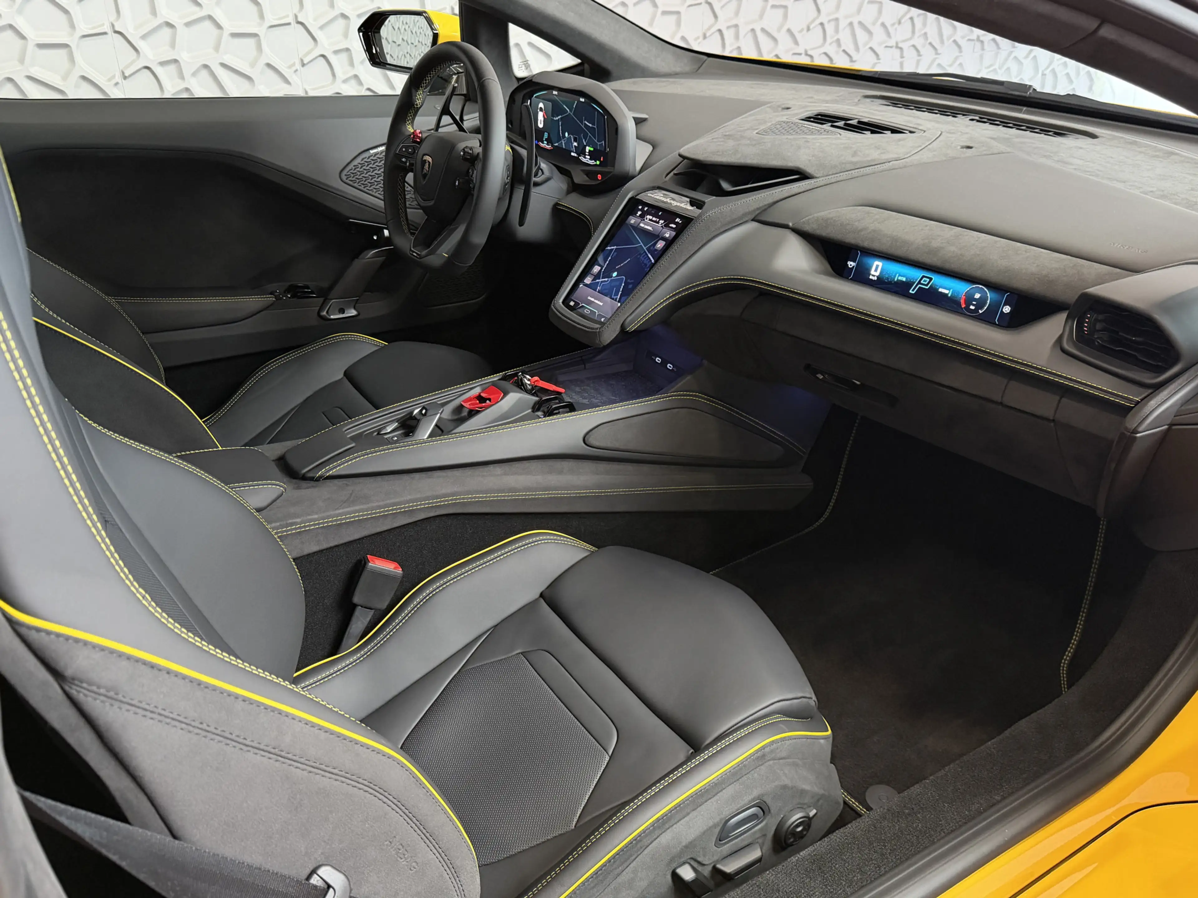 Lamborghini Temerario 4.0 V8 Giallo Auge - Lift - Sonus Faber - 5 Year W — photo 30