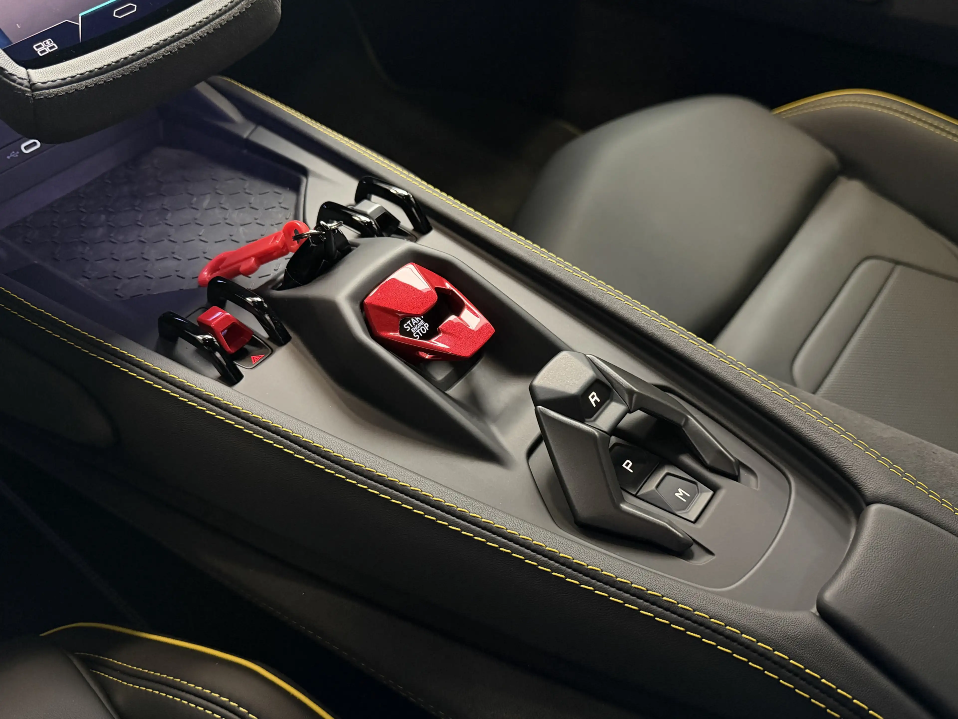 Lamborghini Temerario 4.0 V8 Giallo Auge - Lift - Sonus Faber - 5 Year W — photo 16