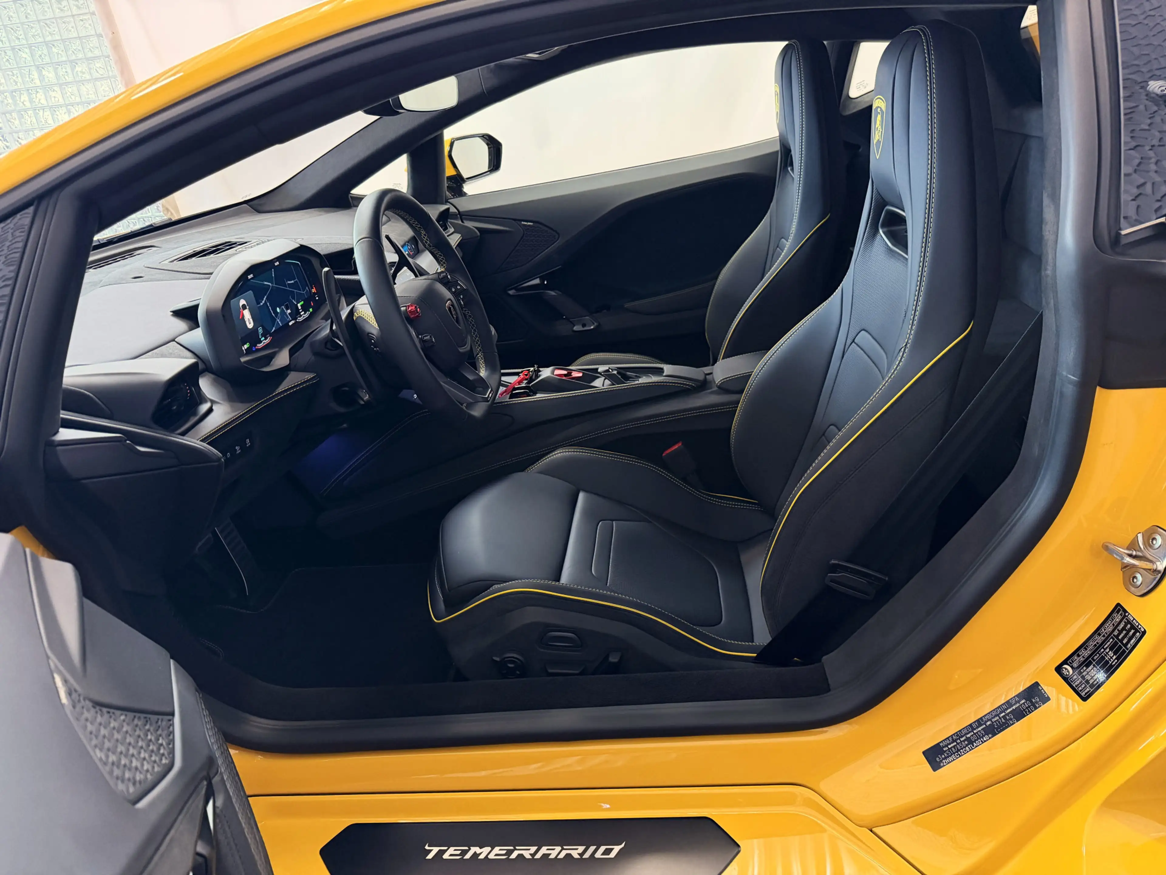 Lamborghini Temerario 4.0 V8 Giallo Auge - Lift - Sonus Faber - 5 Year W — photo 17