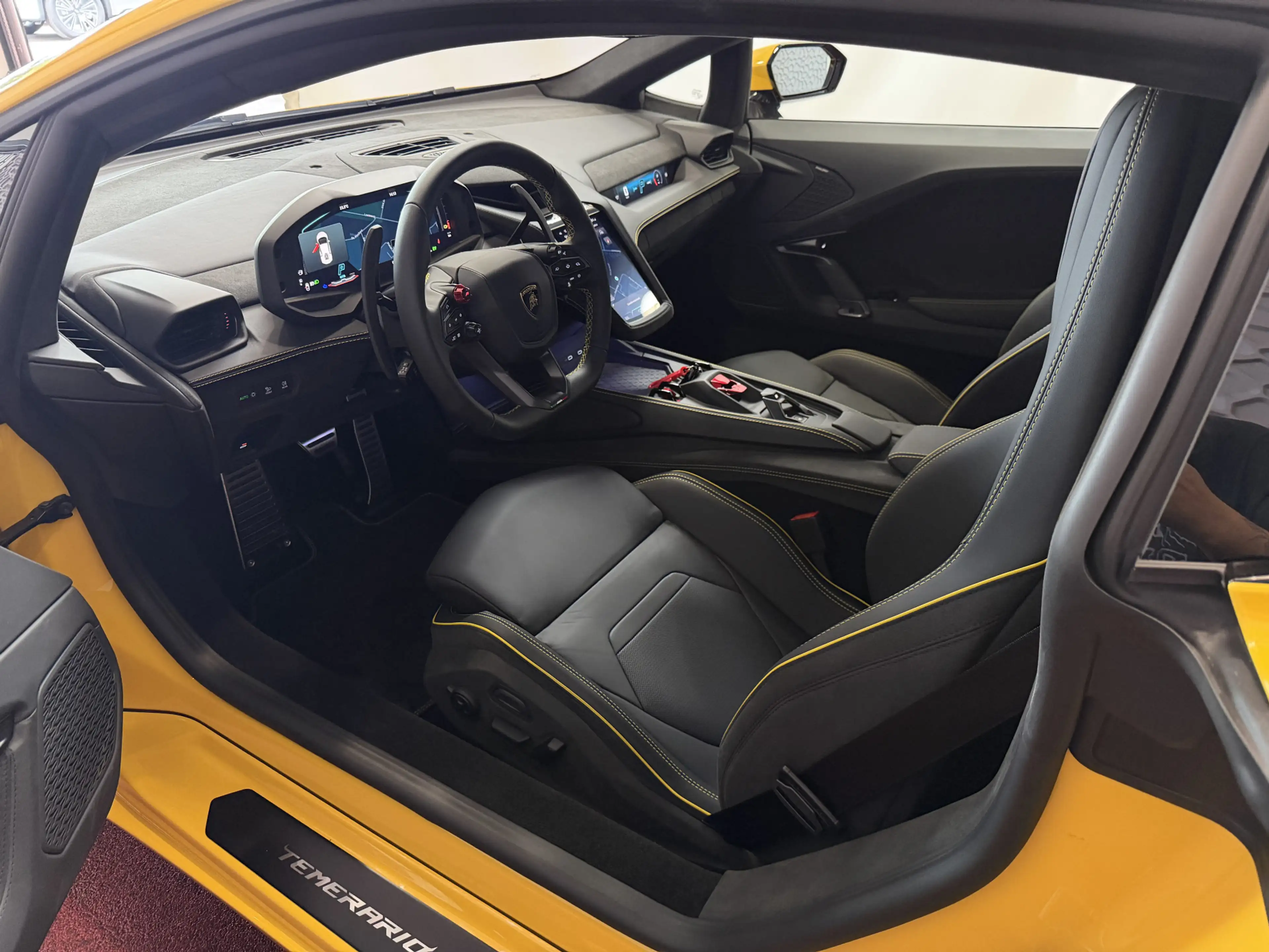 Lamborghini Temerario 4.0 V8 Giallo Auge - Lift - Sonus Faber - 5 Year W — photo 3