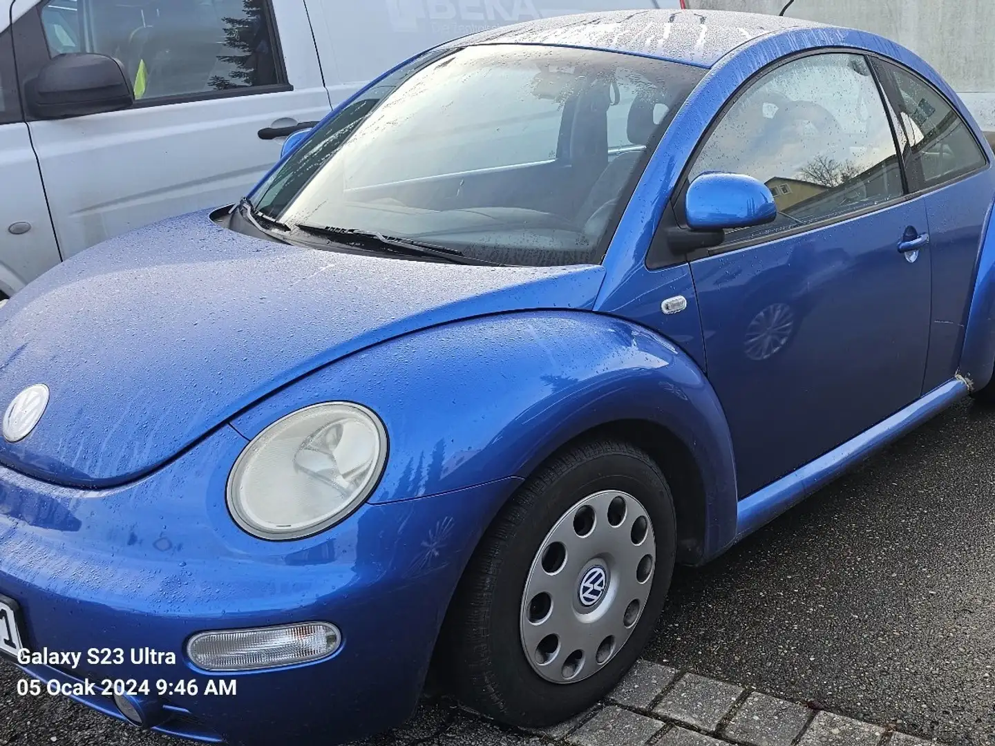Volkswagen New Beetle 2.0 Blau - 1
