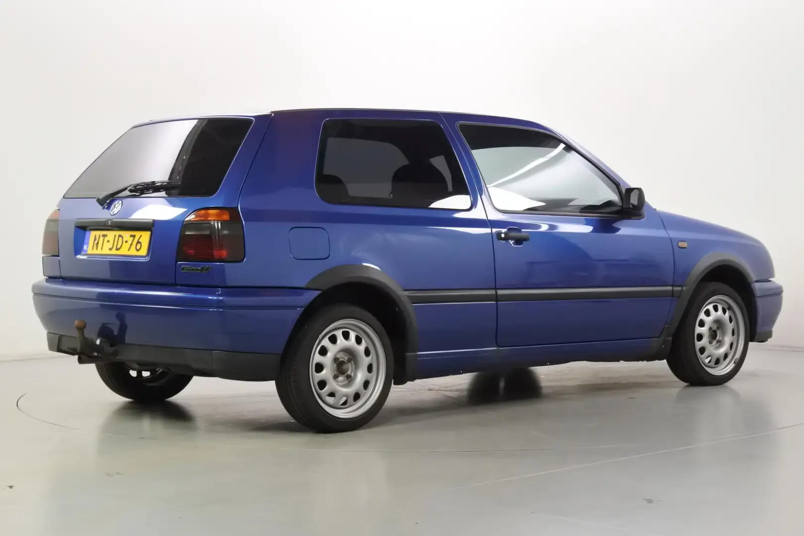 Volkswagen Golf 1.6 Milestone Blau - 2