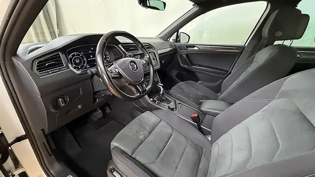 Volkswagen Tiguan view 11