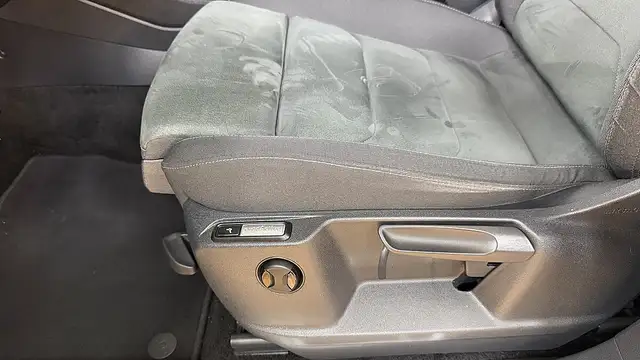 Volkswagen Tiguan view 12