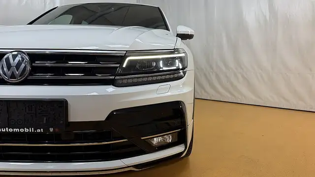 Volkswagen Tiguan view 5