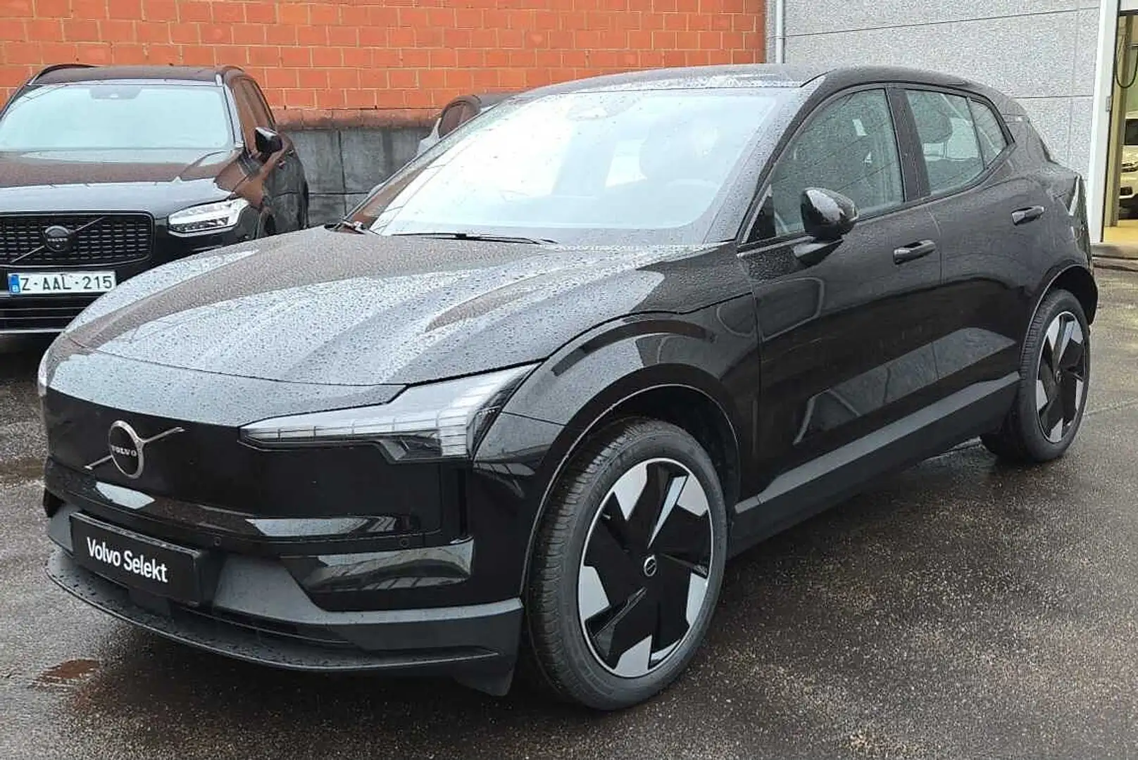 Volvo EX30 Plus, Single Motor Extend Range, 19' velg, Elektr Zwart - 1