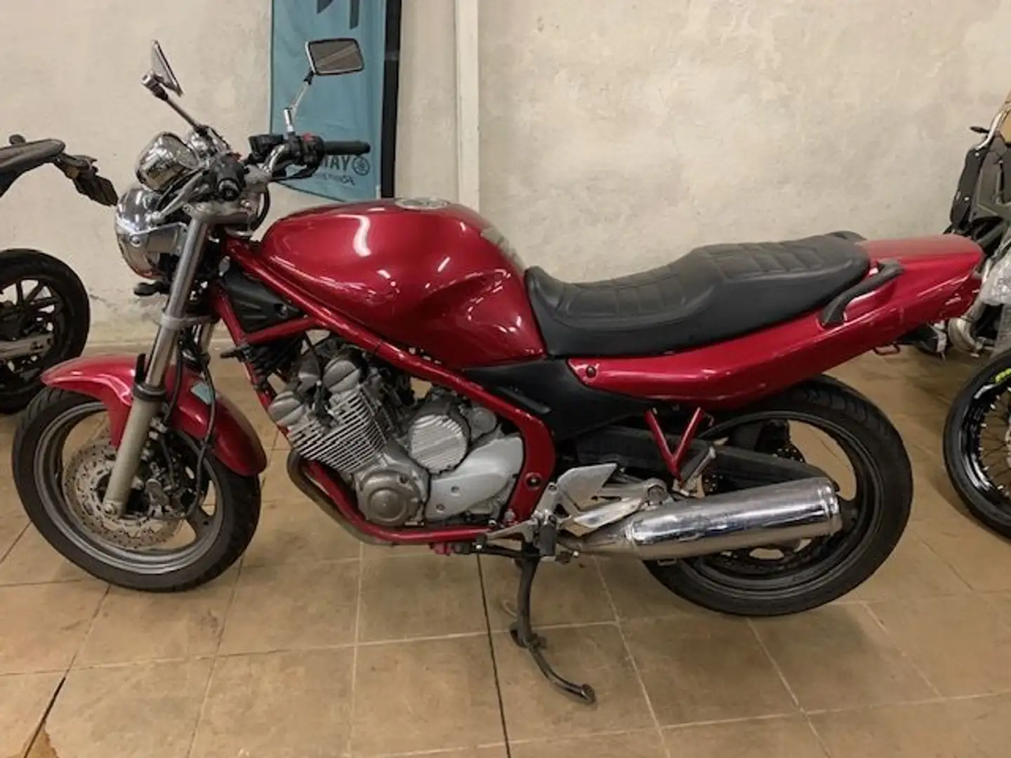 Yamaha XJ 600 Rouge - 1