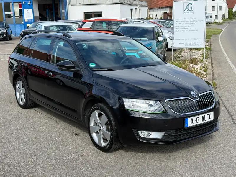 Skoda Octavia Ambition Kombi 8-fach 179 PS TÜV 05/28 – Bild 1 von 28