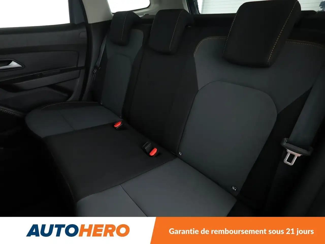 Dacia Duster — photo 14