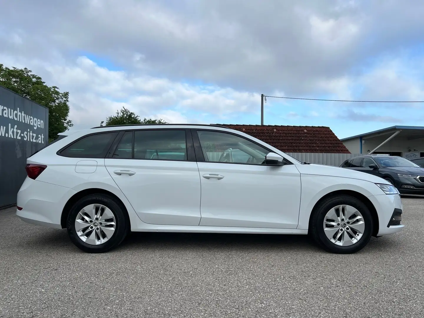 Skoda Octavia Combi 2,0 TDI 4x4 DSG | ACC*MATRIX Weiß - 2