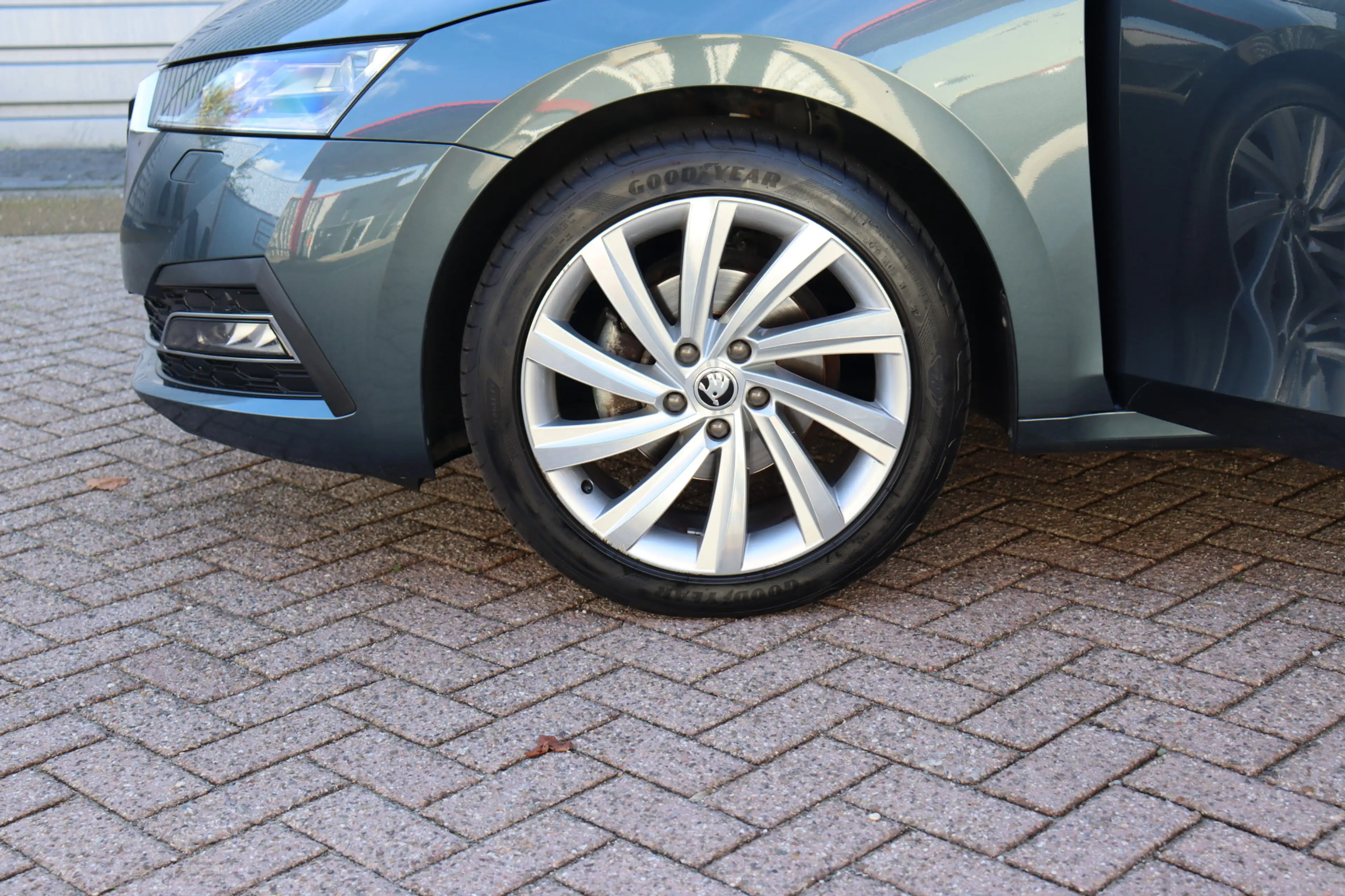 Skoda Octavia Combi 1.5 TSI First Edition O.a: Key-Less, Stoever — photo 23