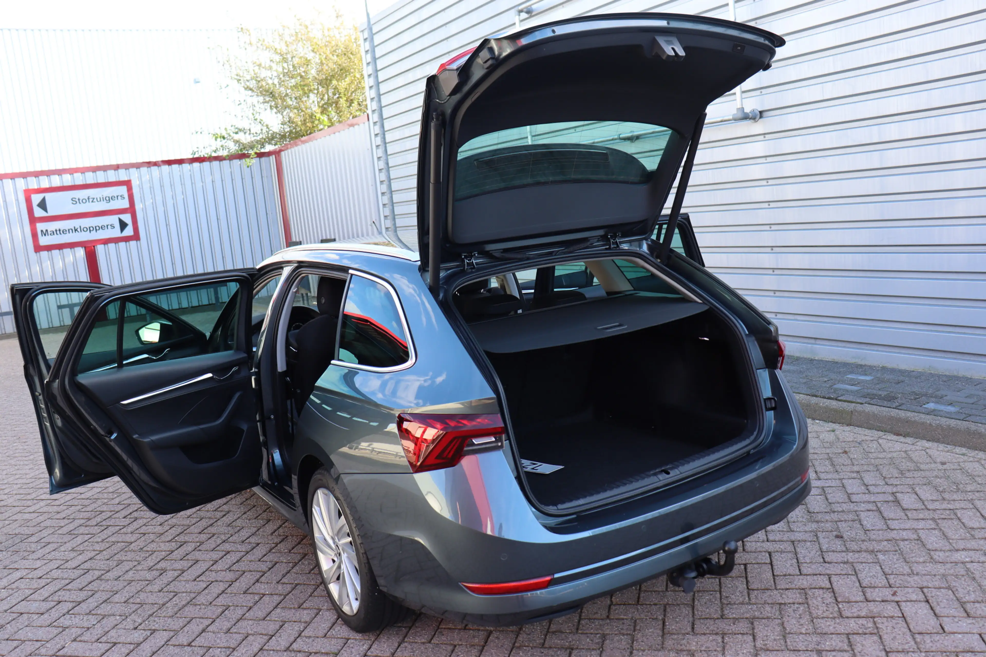 Skoda Octavia Combi 1.5 TSI First Edition O.a: Key-Less, Stoever — photo 26