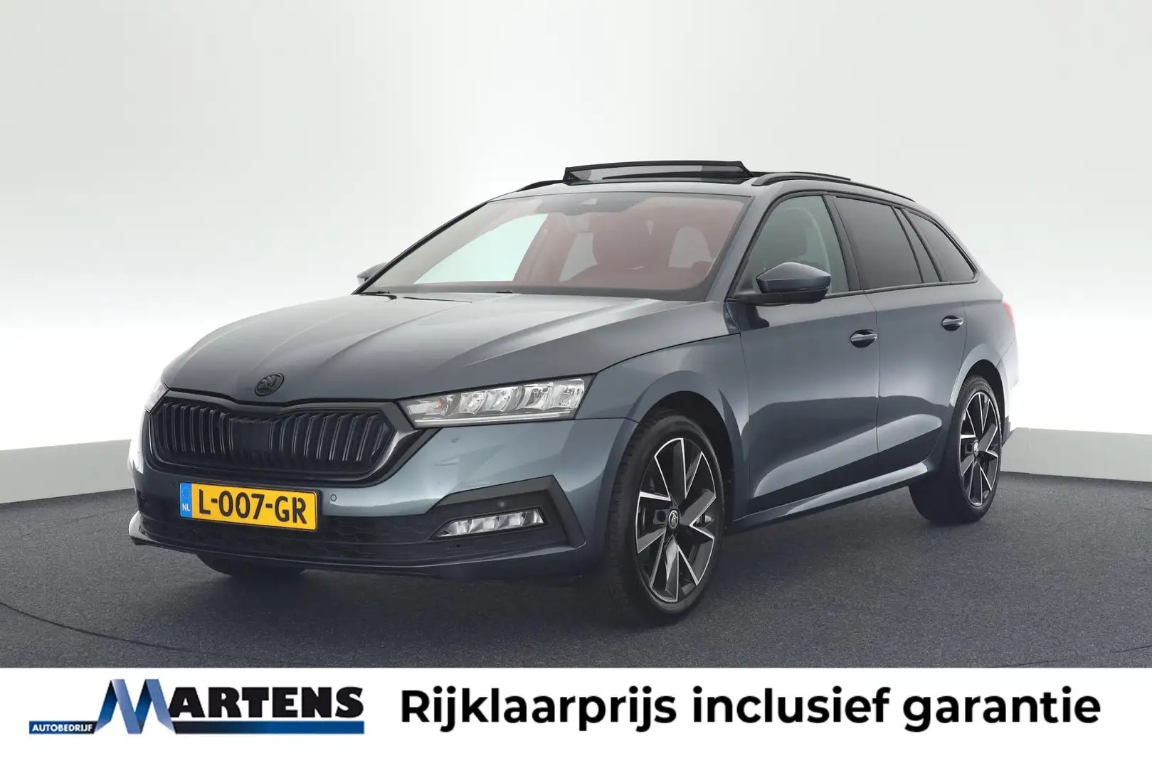 Skoda Octavia Combi 1.5 e-TSI 150pk DSG Business Edition Camera Grijs - 1
