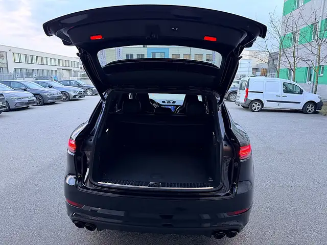 Porsche Cayenne III Turbo S E-Hybrid PHEV 17,9 kWh Aut. Ansicht 18