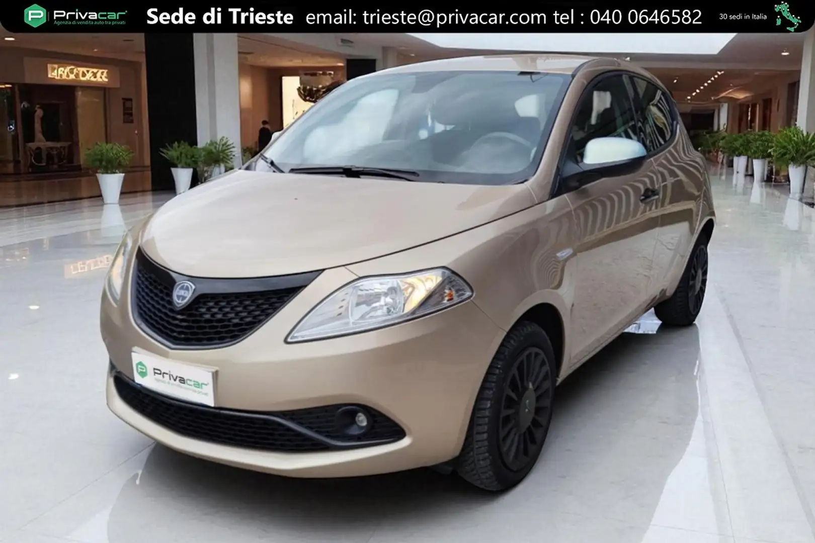 Lancia Ypsilon Ypsilon 1.0 FireFly 5 porte S&S Hybrid Ecochic Gold Giallo - 1