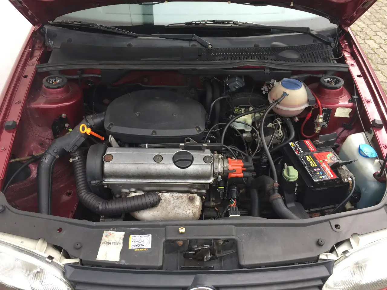 Volkswagen Golf 1.6 Joker 8 fach bereift/Gepflegt/CD/Kupplung NEU, foto 8