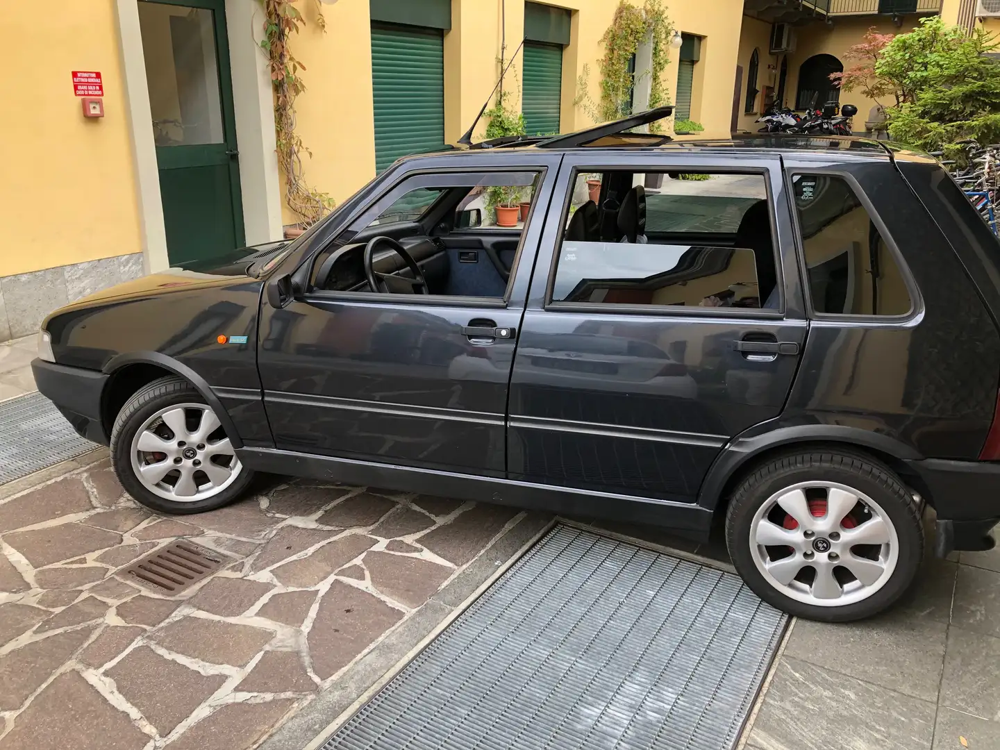 Fiat Uno Uno 5p 1.5 ie SX 75cv cat. Zwart - 2