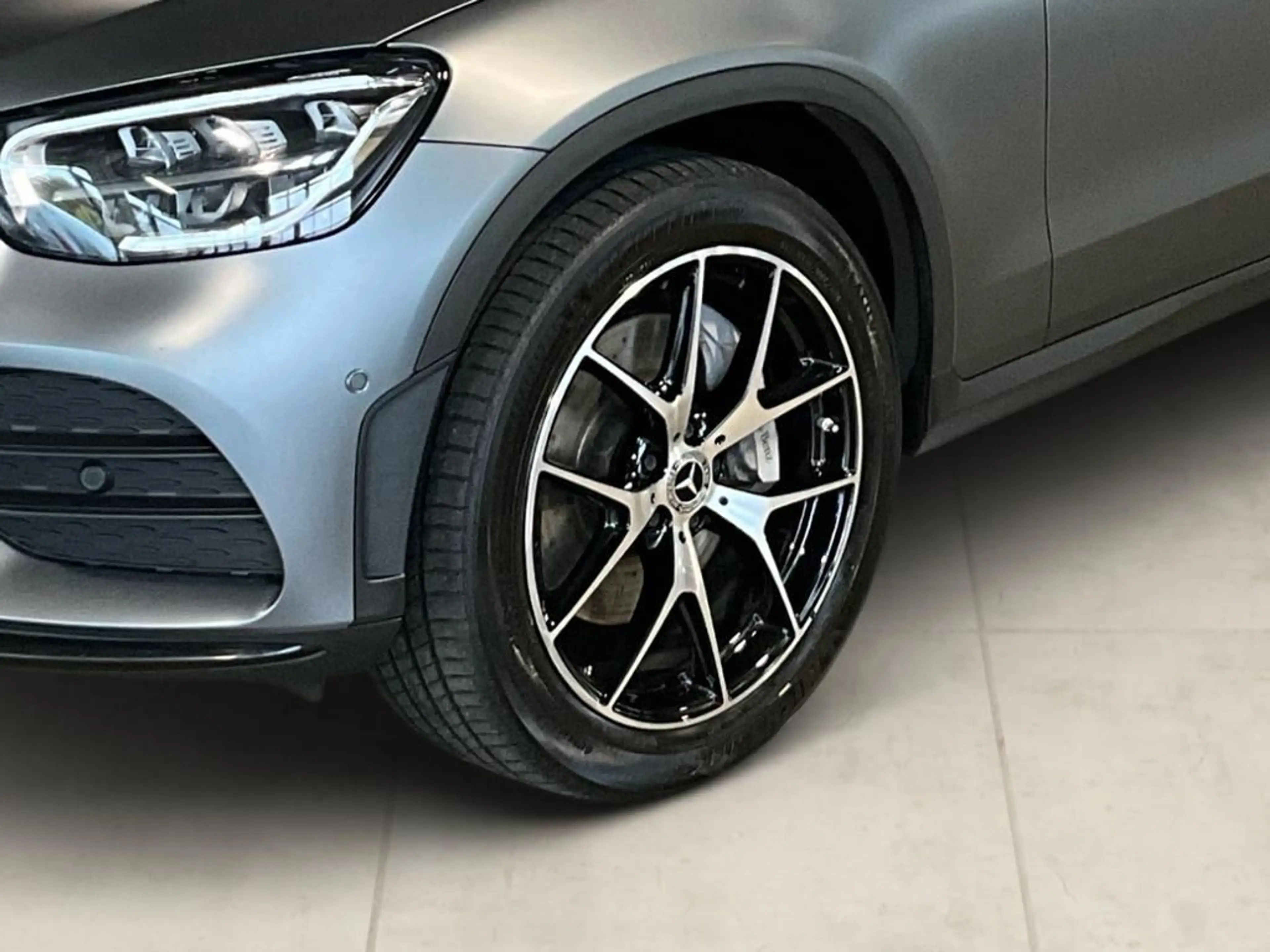 Mercedes-Benz GLC 400 d 4M AMG Style 360 4xSHZ ACC AHK AUT LED — photo 9