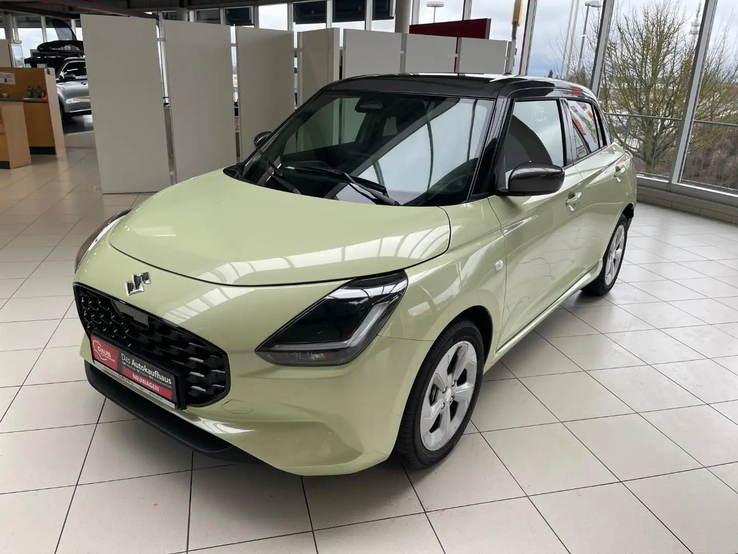 Suzuki Swift 1.2 Jaune - 1