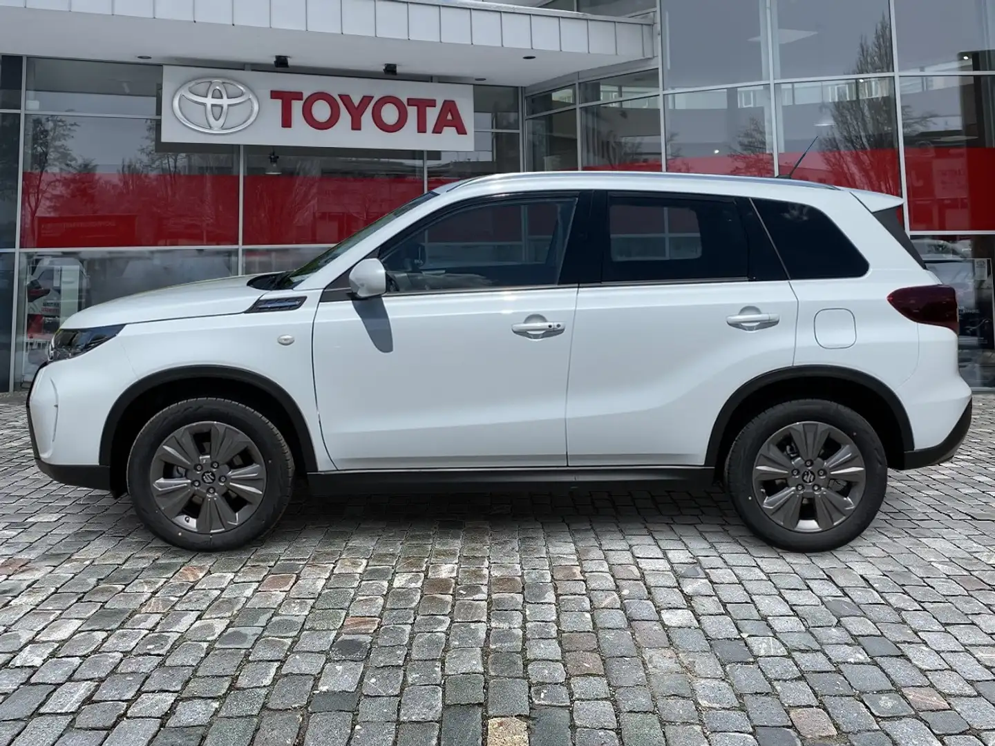 Suzuki Vitara 1.4 Comfort+ DITC HYBRID 4x2 Navi, Pano Wit - 2