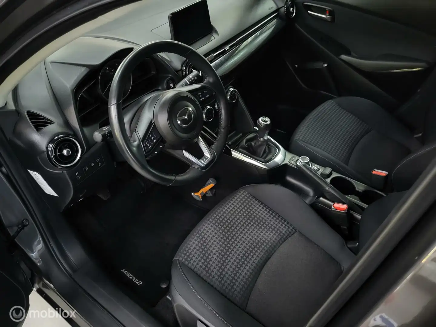 Mazda 2 1.5 Skyactiv-G/Cruise/Clima/stoelverw/2e eig/Nap! Grijs - 2