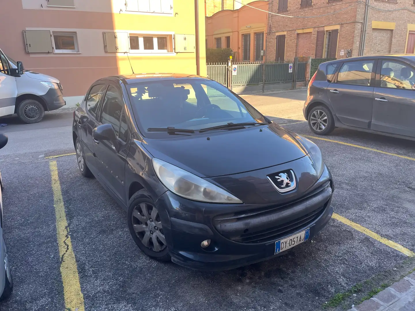 Peugeot 207 5p 1.6 hdi 16v X-Line - 1
