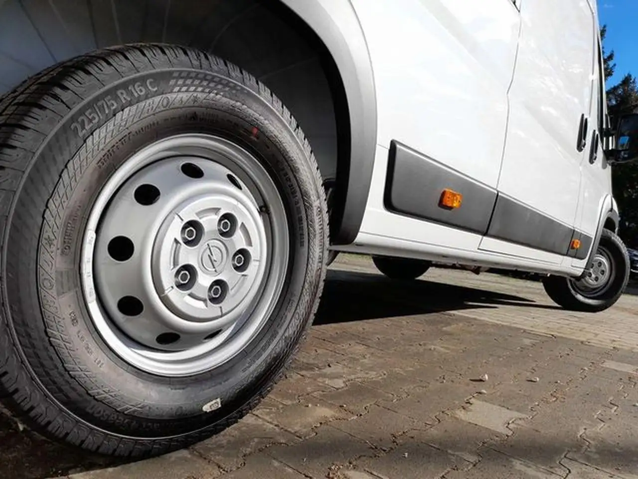 Opel Movano 2.2 D L4H2 verstärkt~RFK~KLIMA UPE 50837€ 14