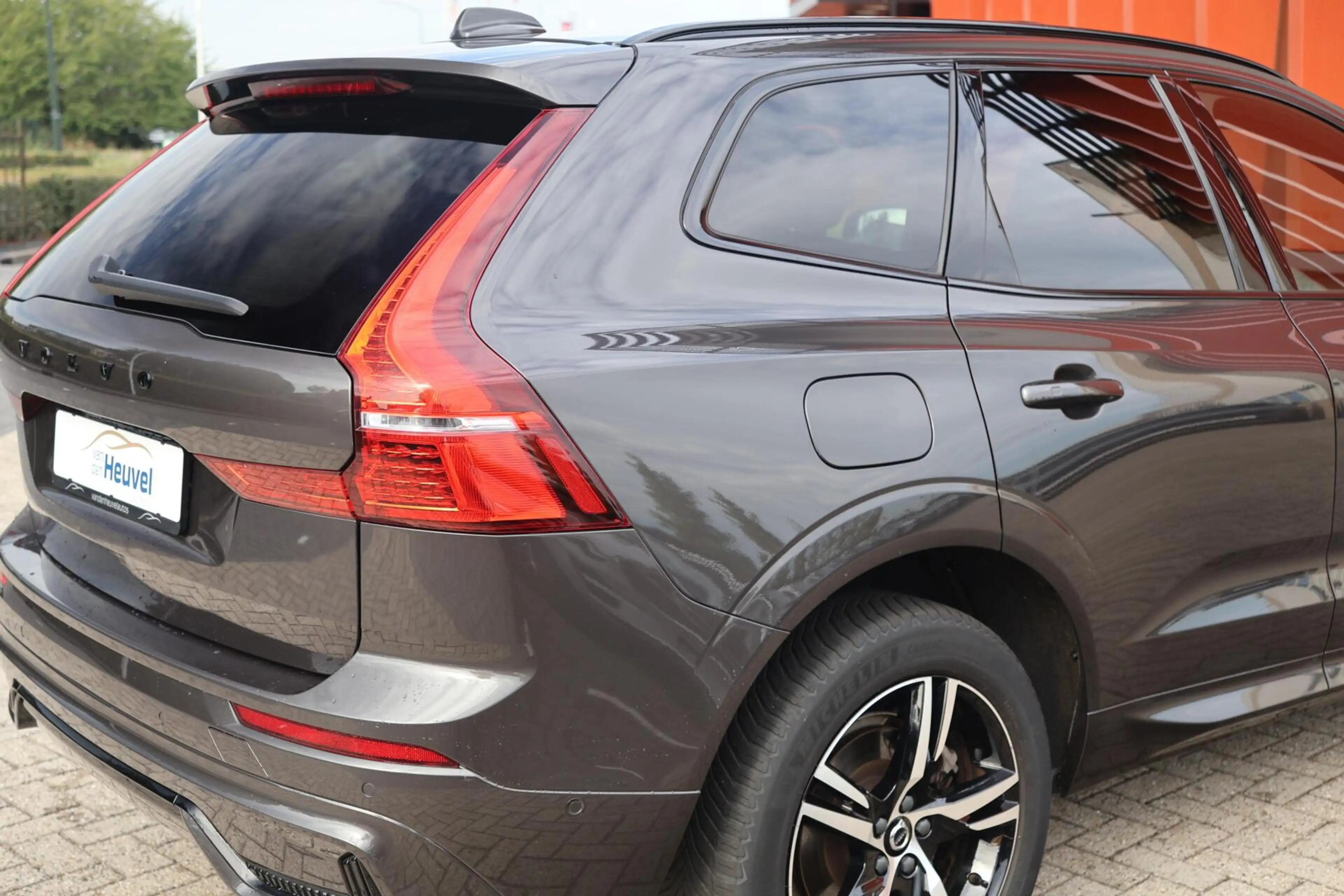 Volvo XC60 T6 Recharge AWD R-Design | Stoelverwarming & Koeli — photo 11