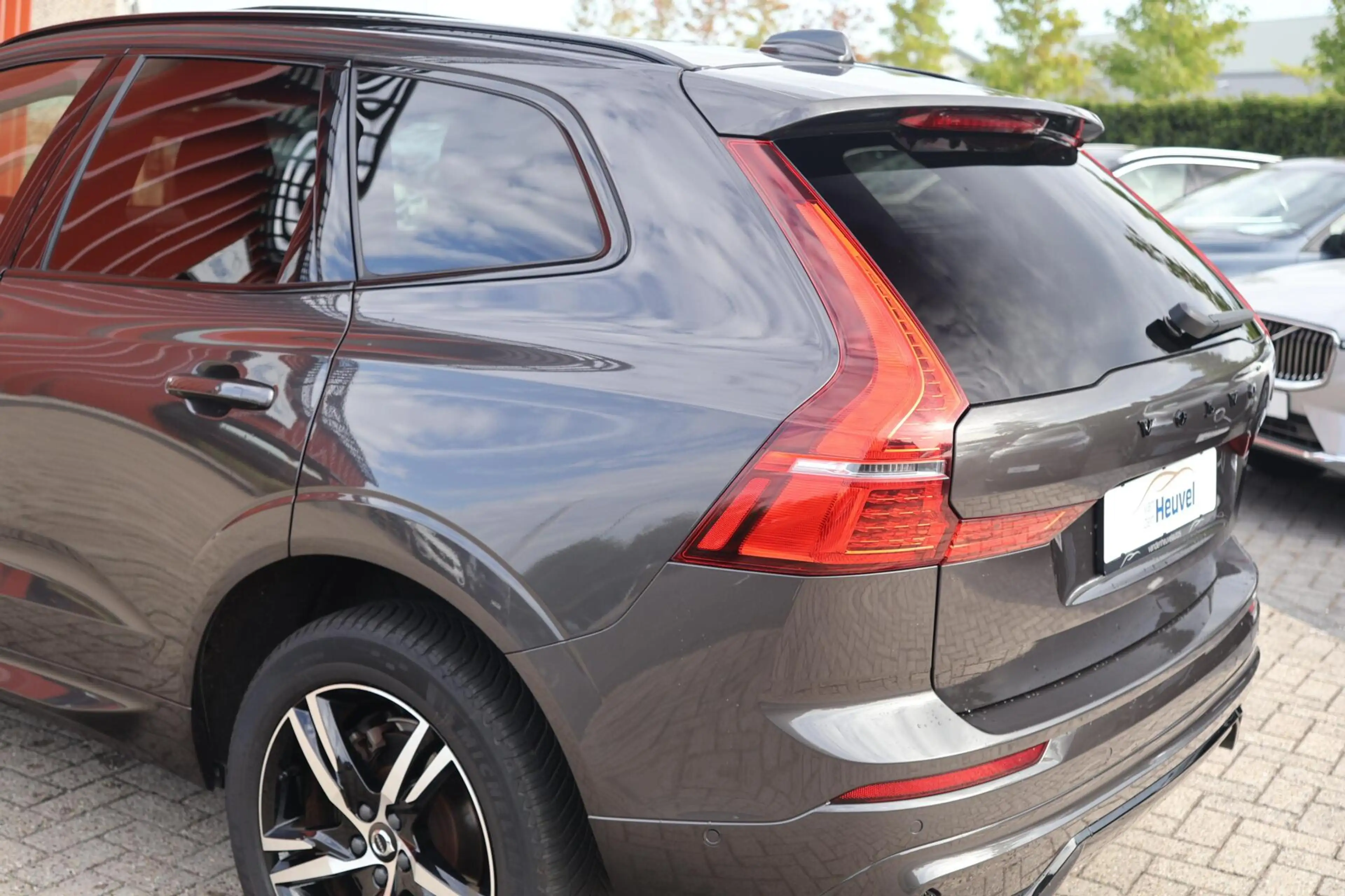 Volvo XC60 T6 Recharge AWD R-Design | Stoelverwarming & Koeli — photo 10