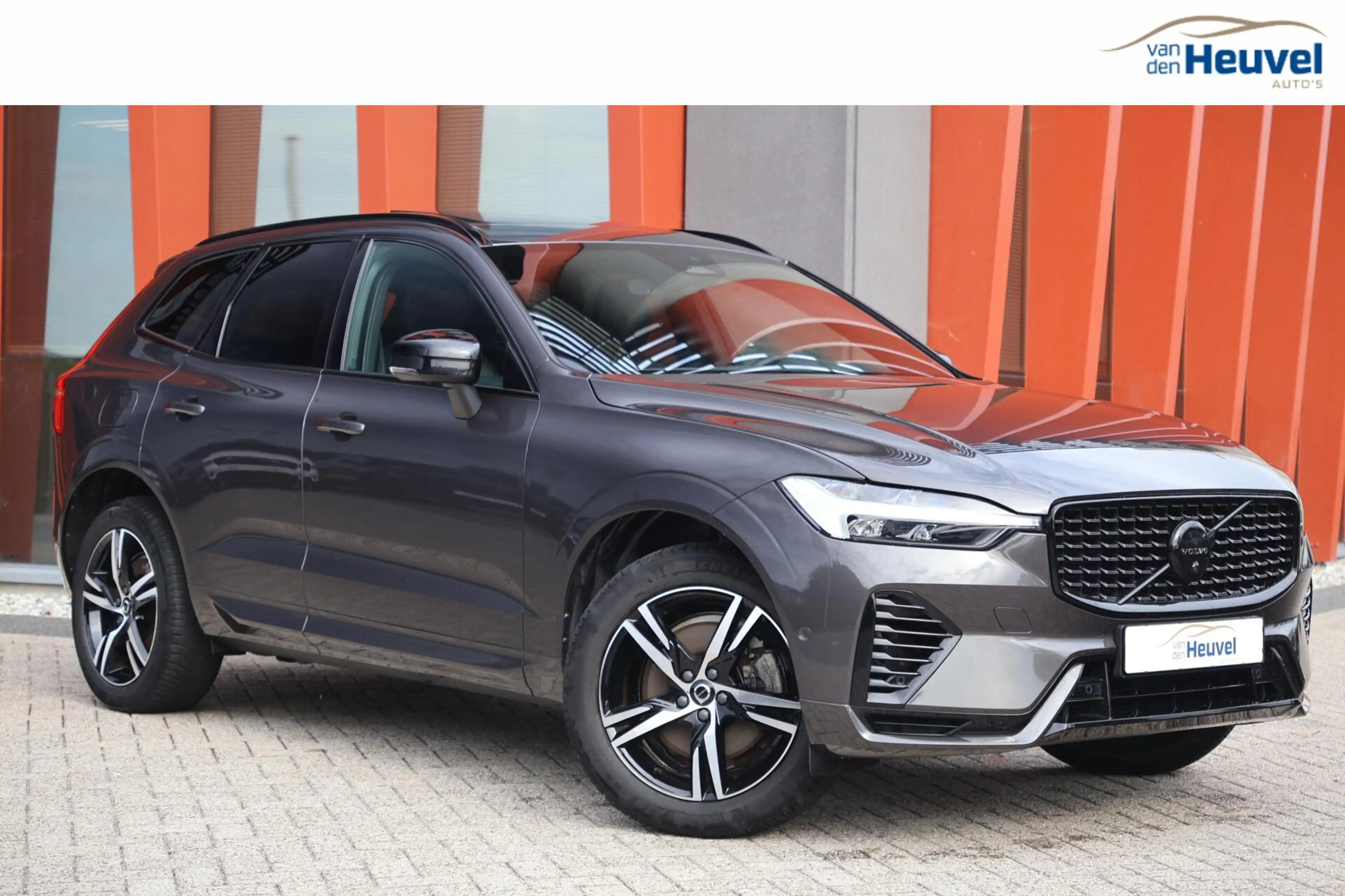 Volvo XC60 T6 Recharge AWD R-Design | Stoelverwarming & Koeli