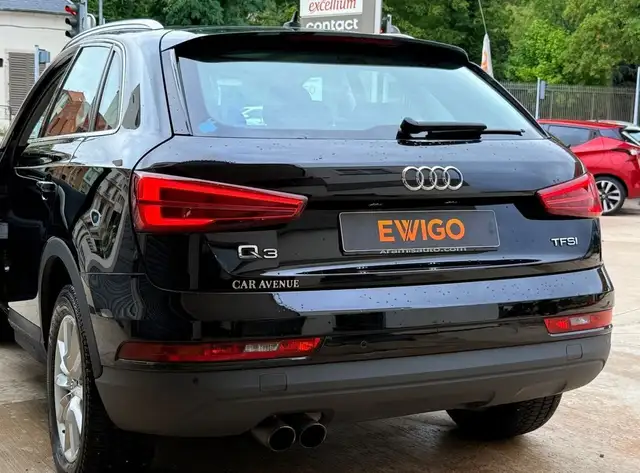 Audi Q3 view 26