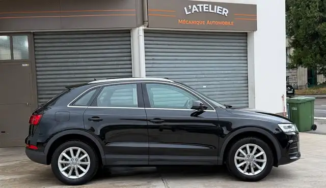 Audi Q3 view 2