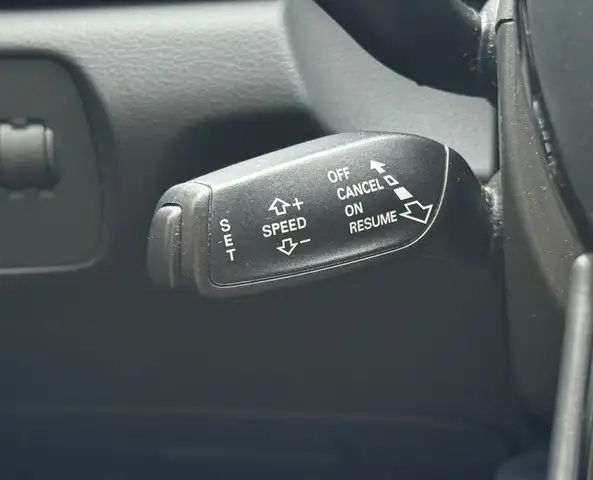 Audi Q3 view 20
