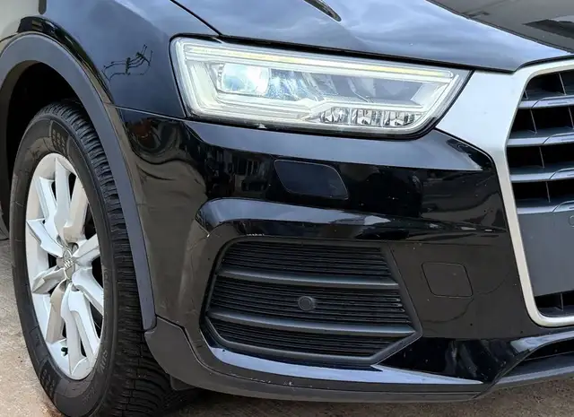 Audi Q3 view 25