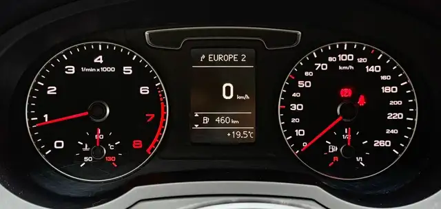 Audi Q3 view 22
