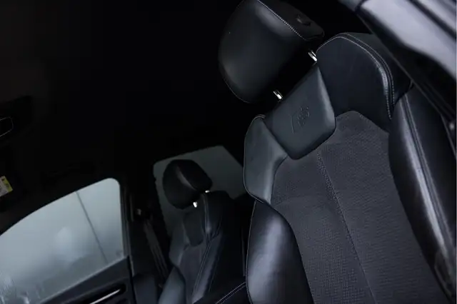 Audi Q5 view 10