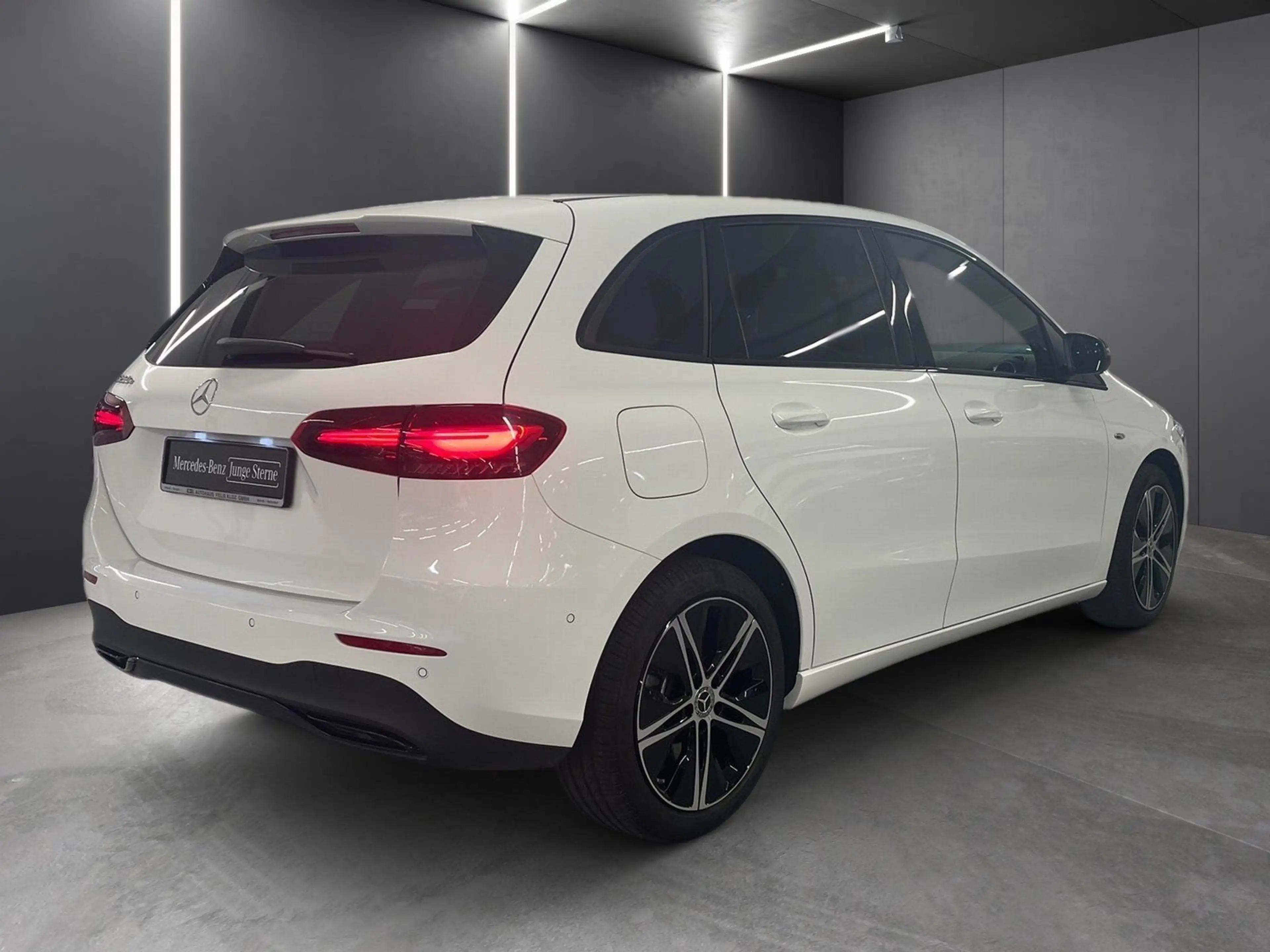 Mercedes-Benz B 250 e Progressive*Distro*360*MuBeam*11kW*Night — photo 3