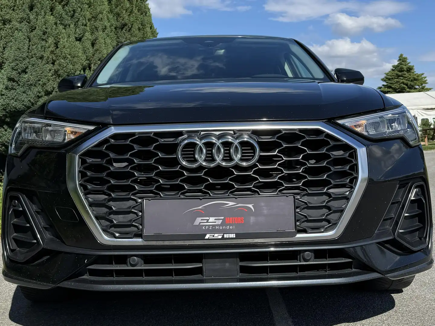 Audi Q3 35 TDI basis Schwarz - 2