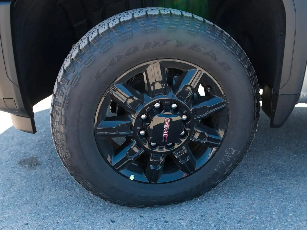 GMC Sierra 2500HD снимка GMC Sierra 2500HD