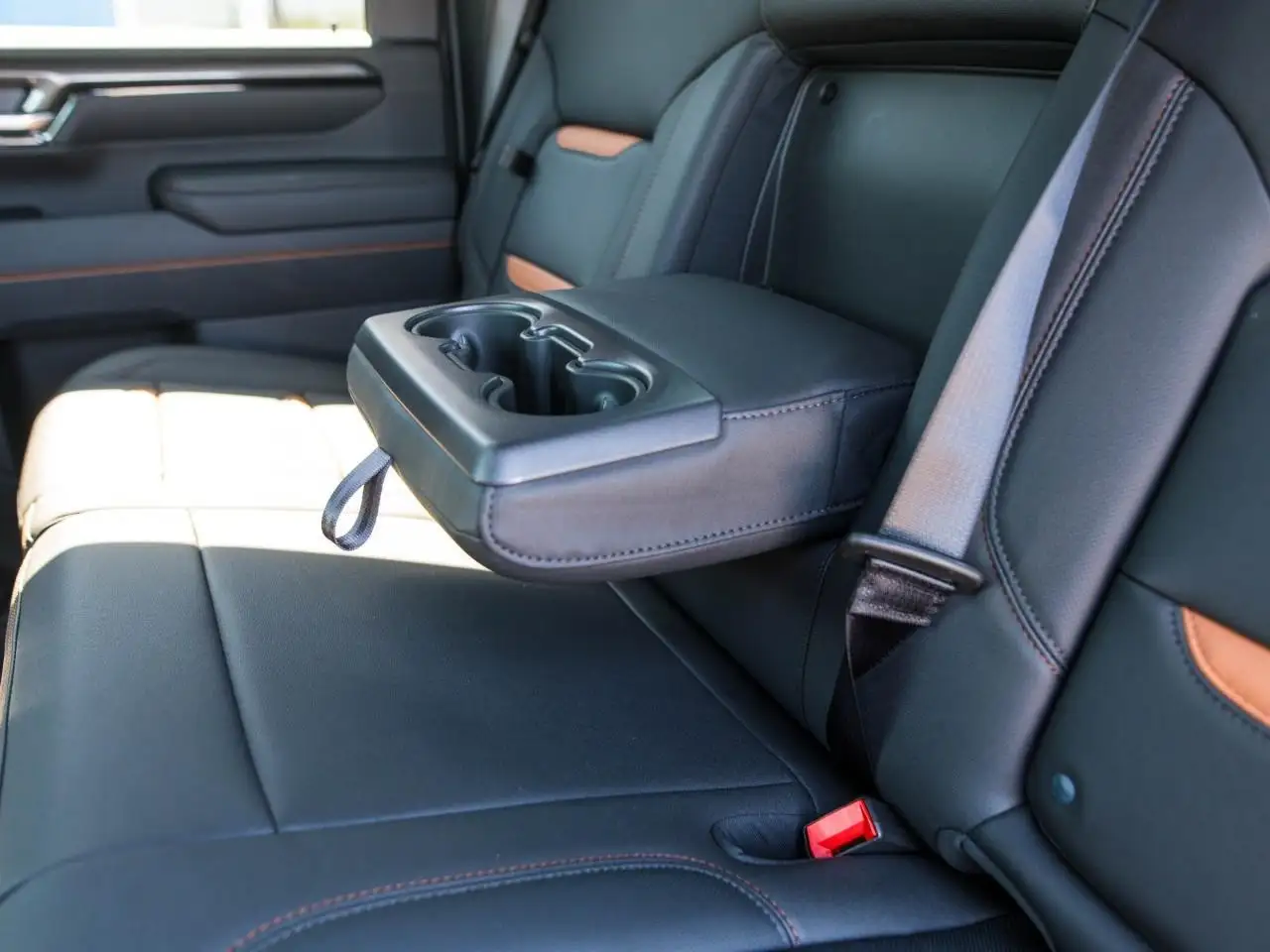 GMC Sierra 2500HD снимка GMC Sierra 2500HD