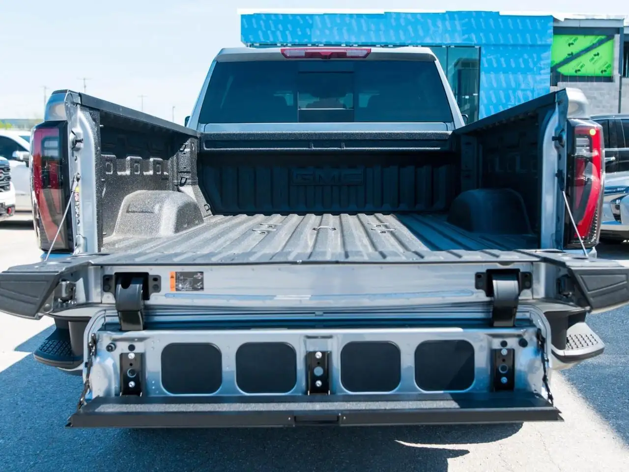 GMC Sierra 2500HD снимка GMC Sierra 2500HD