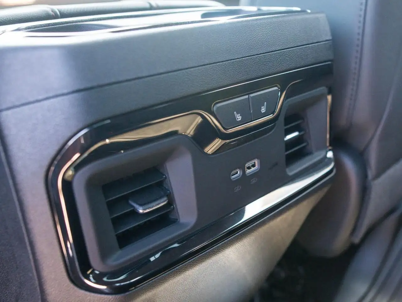 GMC Sierra 2500HD снимка GMC Sierra 2500HD