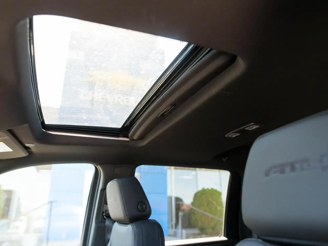 GMC Sierra 2500HD снимка GMC Sierra 2500HD