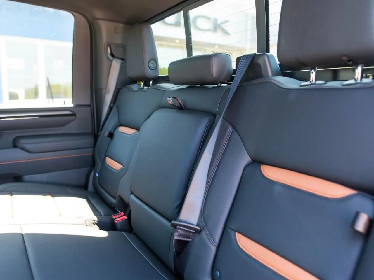 GMC Sierra 2500HD снимка GMC Sierra 2500HD