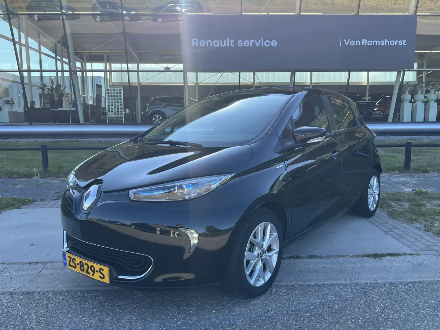 Renault ZOE R110 Limited 41 kWh / (Koopbatterij - Accu is inbe Zwart - 1