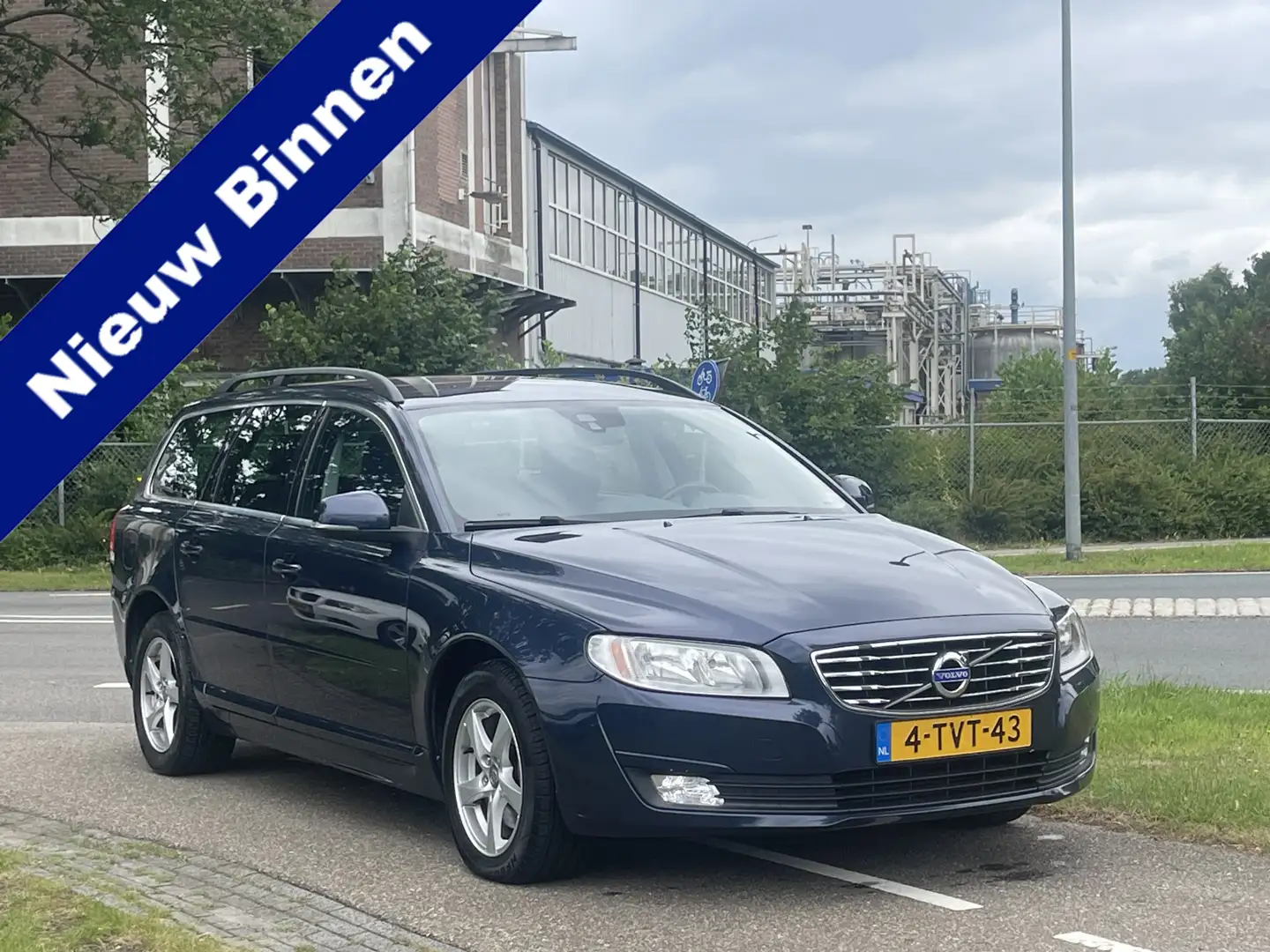 Volvo V70 2.0 D4 Summum * 180 PK*Lederen bekleding*Navigatie Blauw - 1