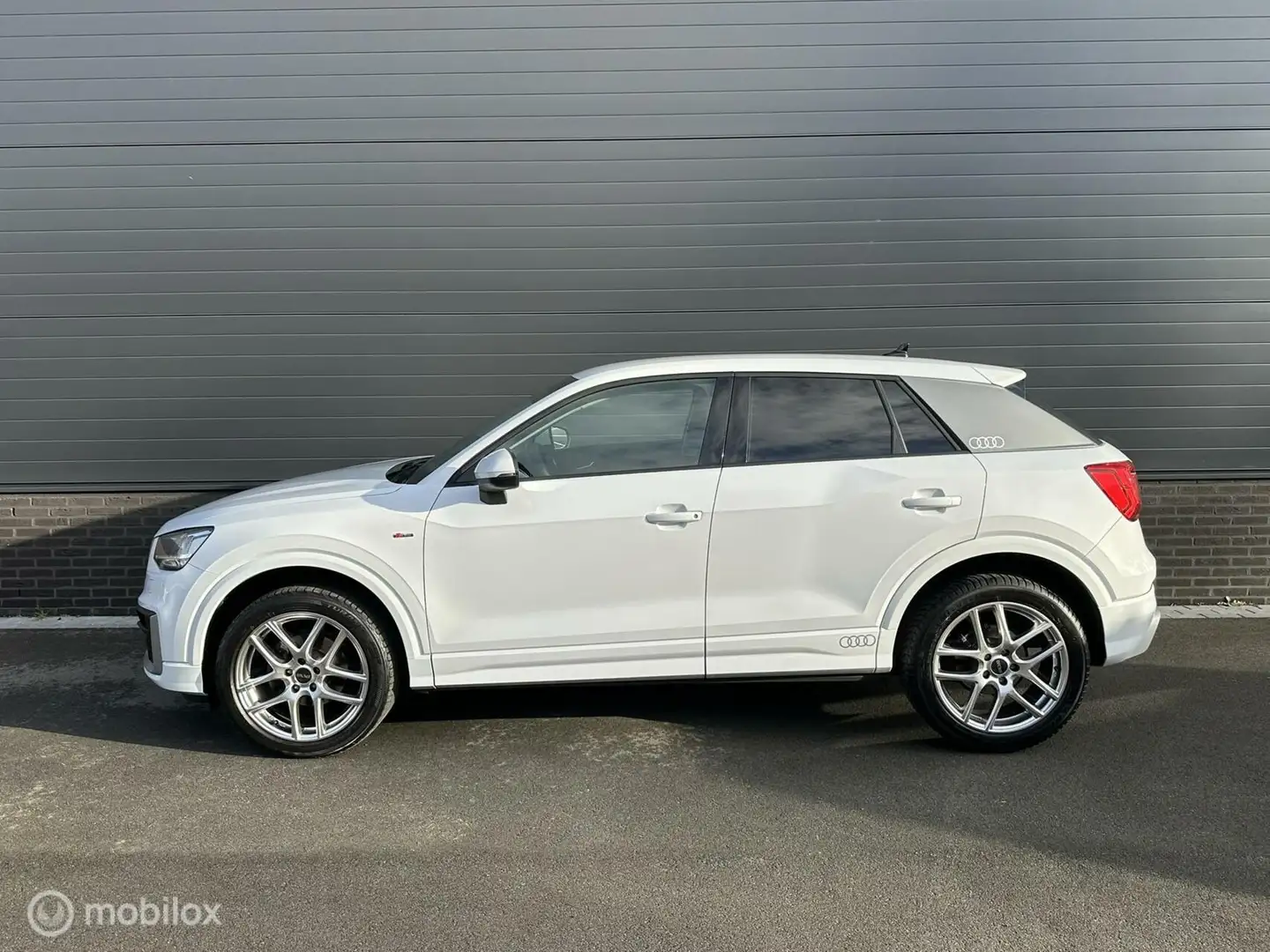 Audi Q2 30 TFSI S Edition S-Line CLIMA*CRUISE*HAAK*LEER*PD Bianco - 2