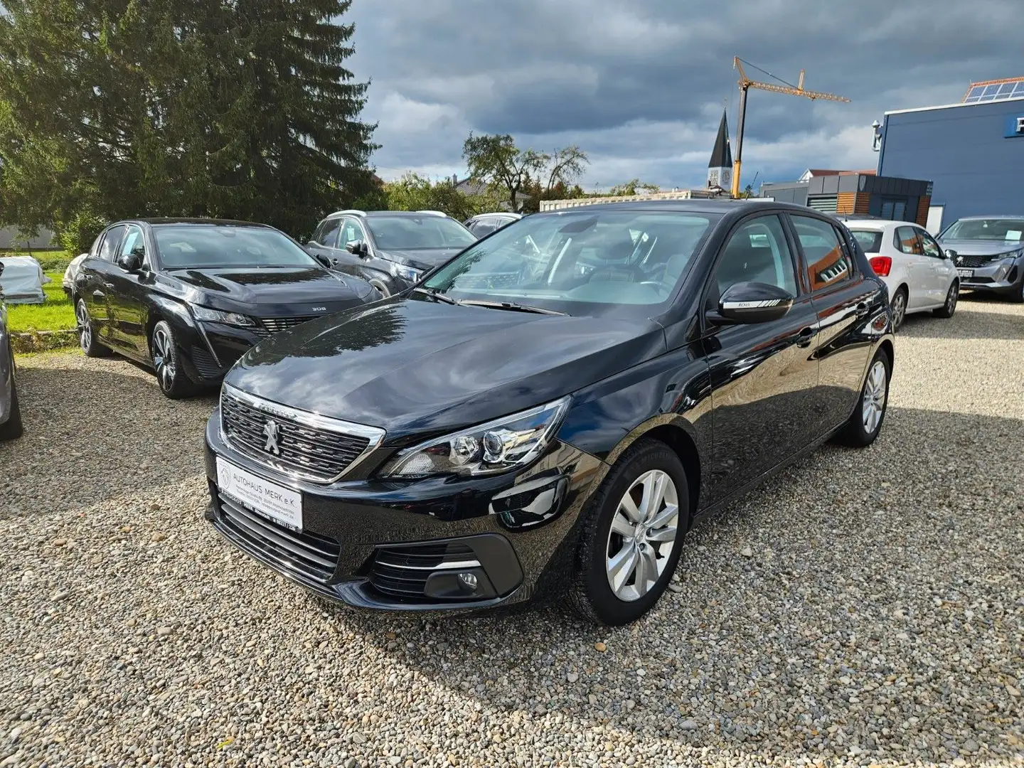 Peugeot 308 Active Pack, 8-fach,SHZ,Navi Schwarz - 1