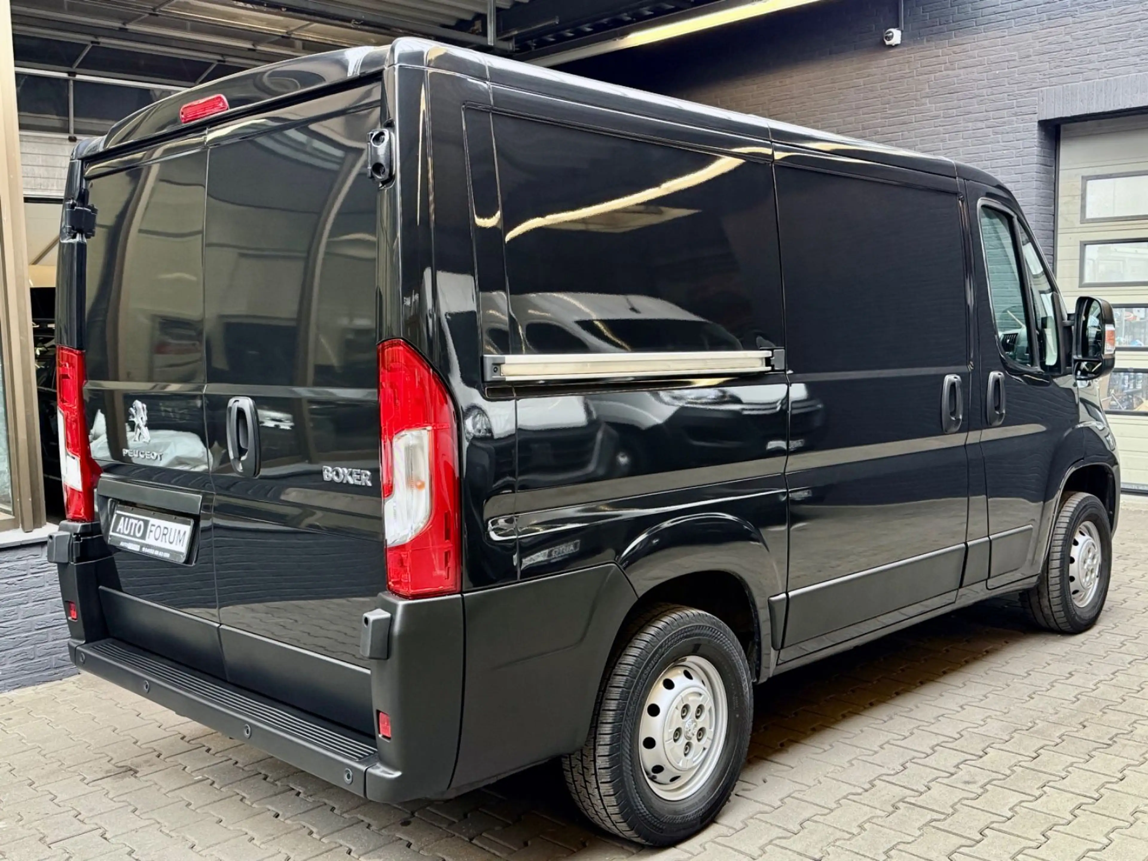 Peugeot Boxer 2.2 HDi L1H1 3,0t LIFT LBW KLIMA PDC 1HAND — photo 15